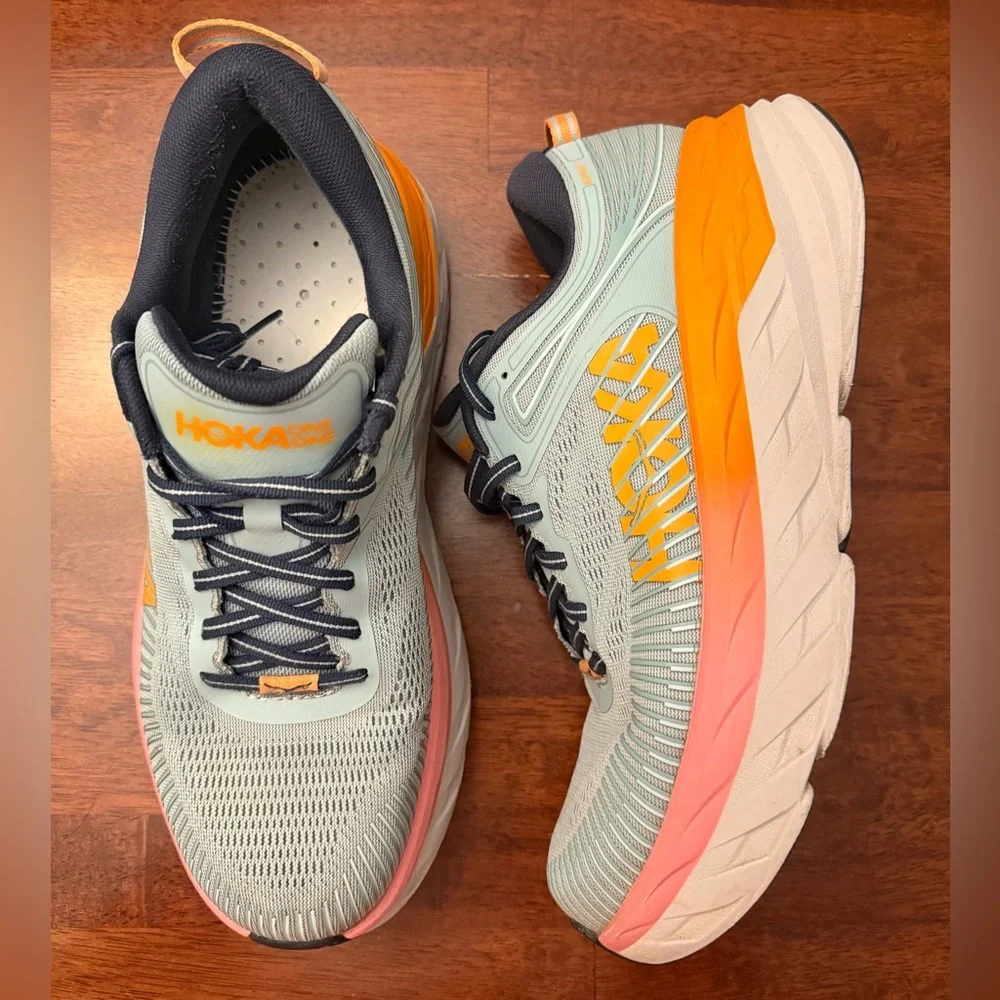 HOKA One One Bondi 7 wide women’s Running Shoes Sz 10.5 D✨